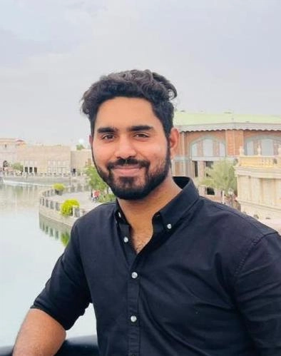 junaid-designer-best-digital-marketing-freelancer-in-dubai-dr-digitit-review